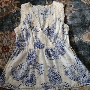 CAbi Veranda Top size Medium